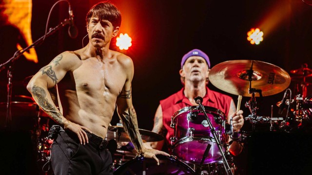 Red Hot Chili Peppers: Haciendo historia en Egipto